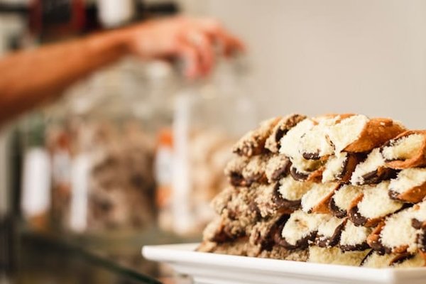 What's the Key to Crafting Authentic Italian Cannoli?